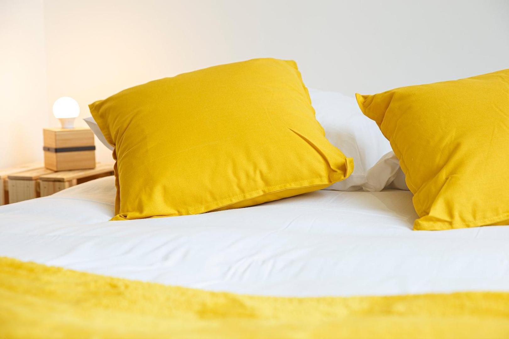 Апартаменты Le Yellow, Studio Renove, Tout Confort, Jardin Сен-Жак-де-ла-Ланд Экстерьер фото